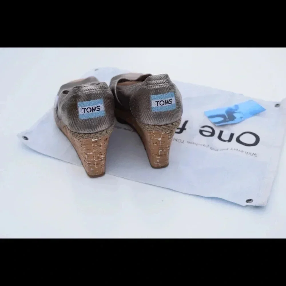 Toms peep toe wedges